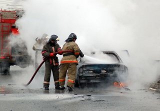 Что делать при возгорании автомобиля ?